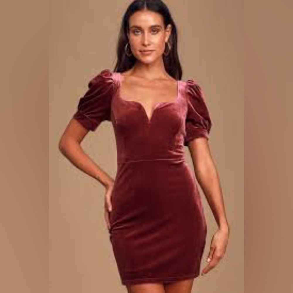 Lulus Victorious Velvet Puff Sleeve Bodycon Dress